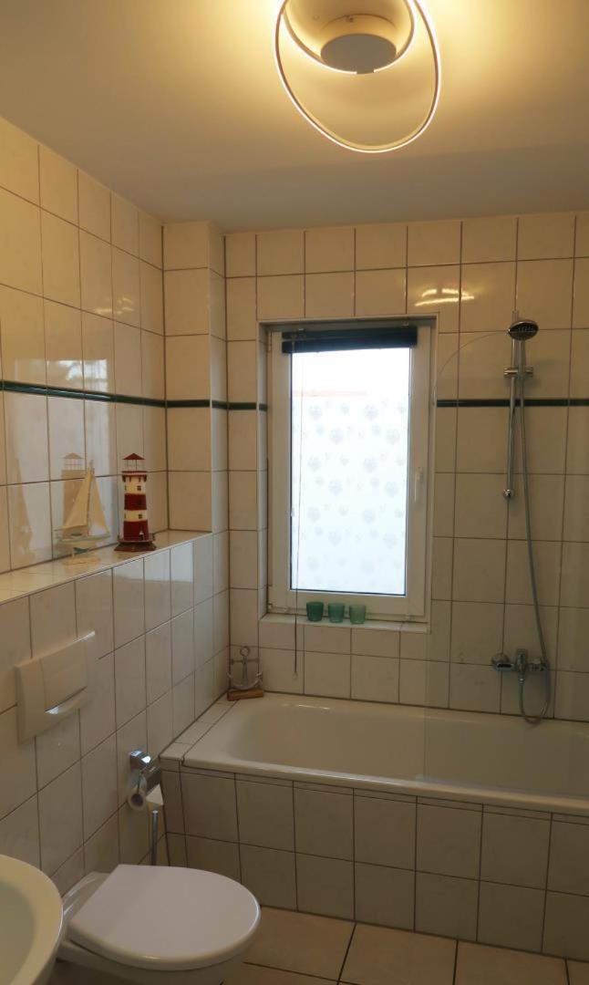 Wohnung 9 Meer-Ruhe Im Haus Stranddistel Komfortable Ferienwohnung Im 1 Og Fuer 4 Personen In Zingst Exteriér fotografie