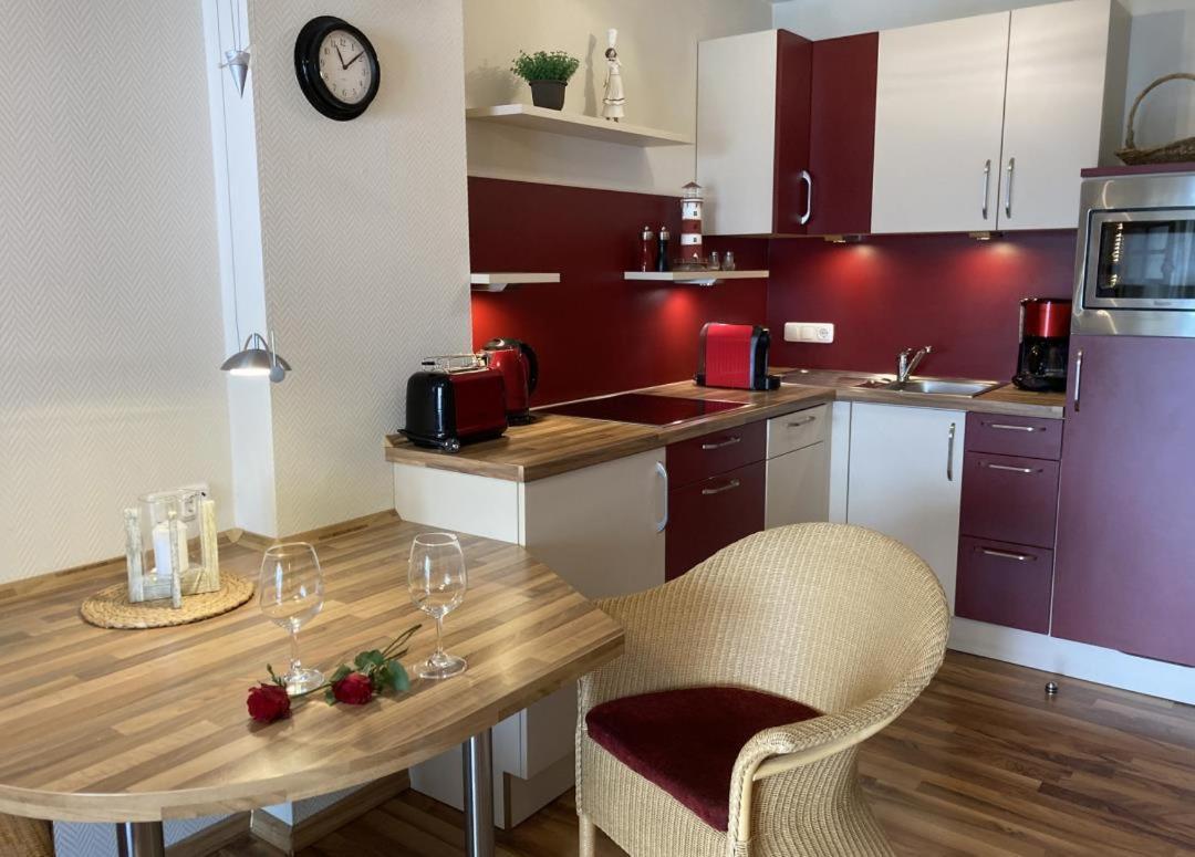 Wohnung 9 Meer-Ruhe Im Haus Stranddistel Komfortable Ferienwohnung Im 1 Og Fuer 4 Personen In Zingst Exteriér fotografie